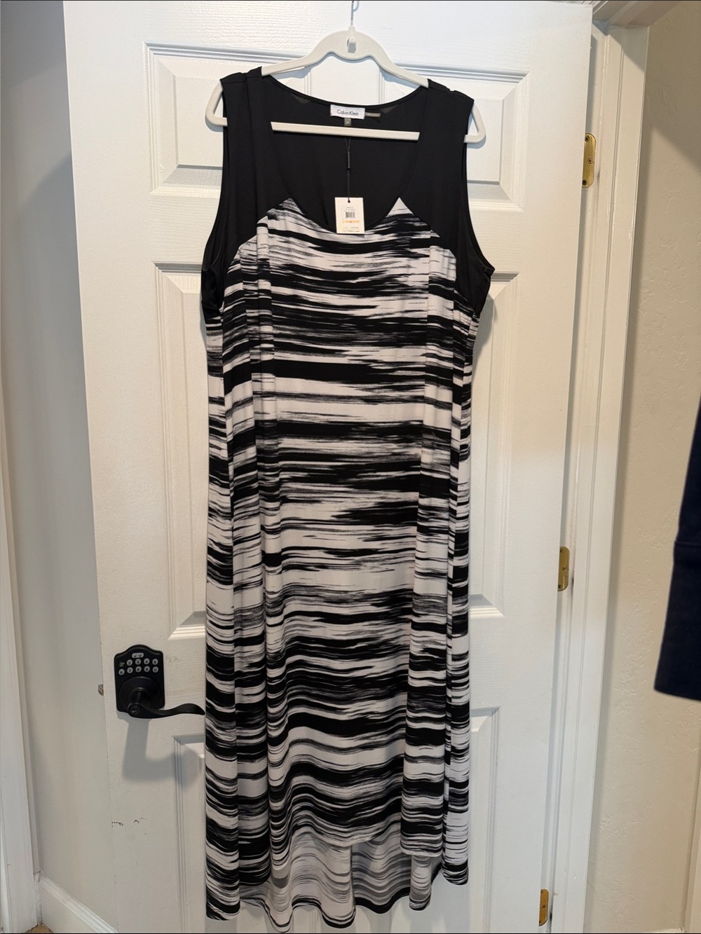 Calvin Klein Black & White Brushstroke Sleeveless Maxi Dress